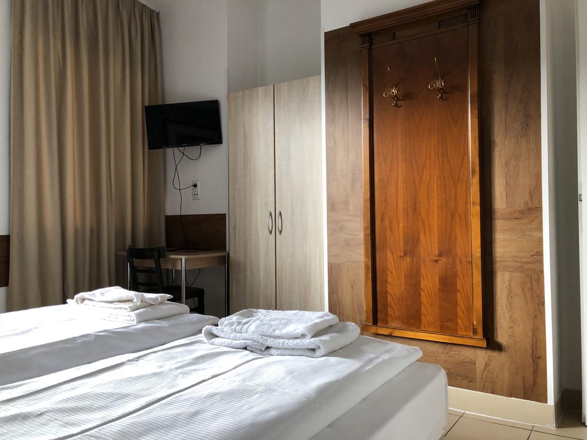 Hotel Moji Koeln Luaran gambar
