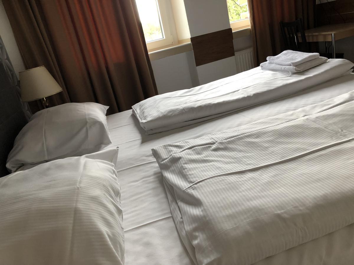Hotel Moji Koeln Luaran gambar